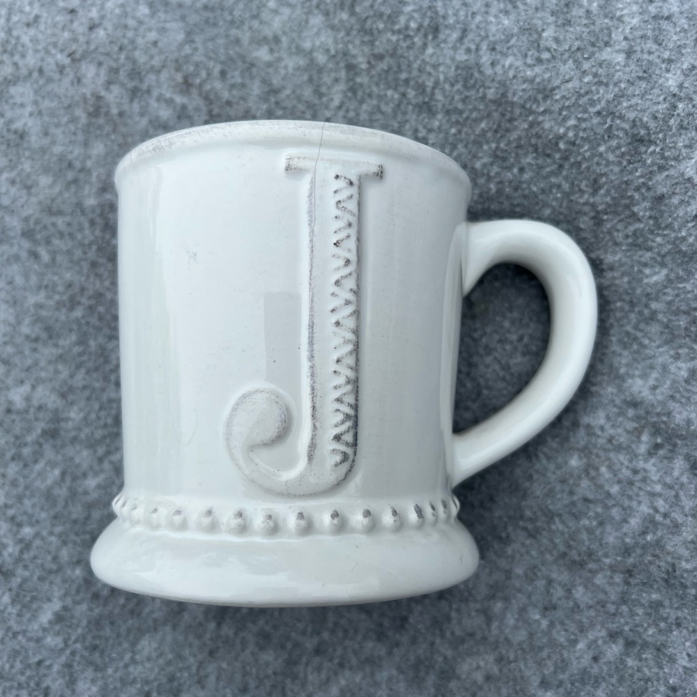 J mug